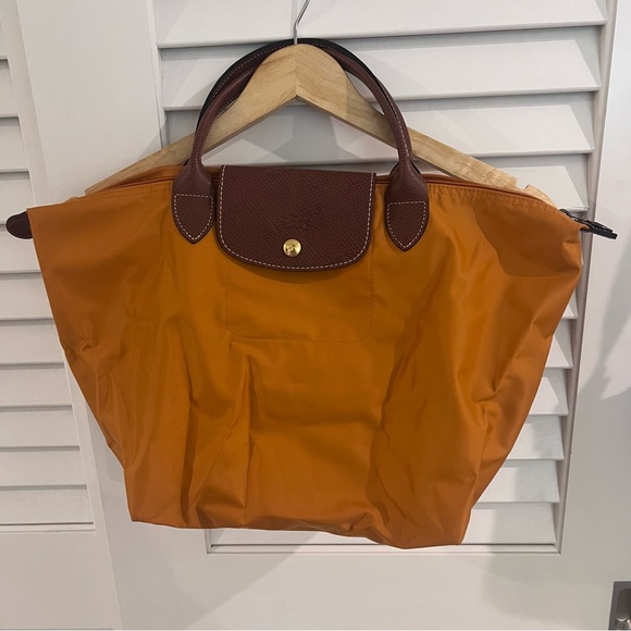 Authentic longchamp Le Pliage short handle - Picture 3 of 3